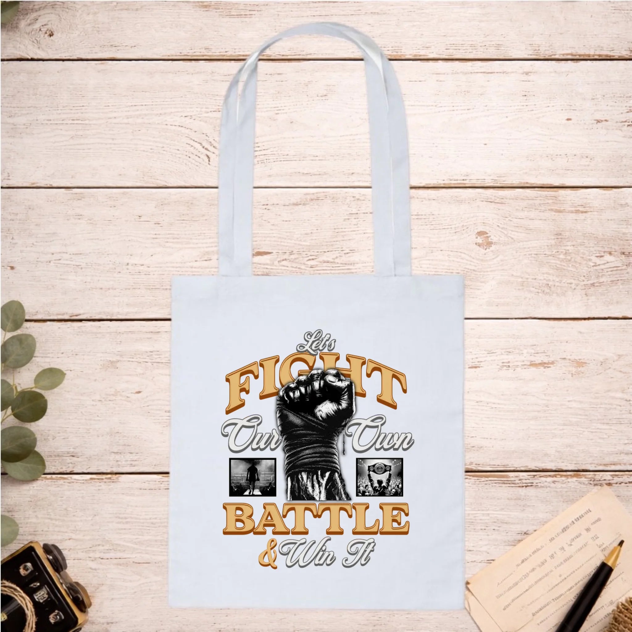 Taška s motivem bojových sportů a s možností personalizace.