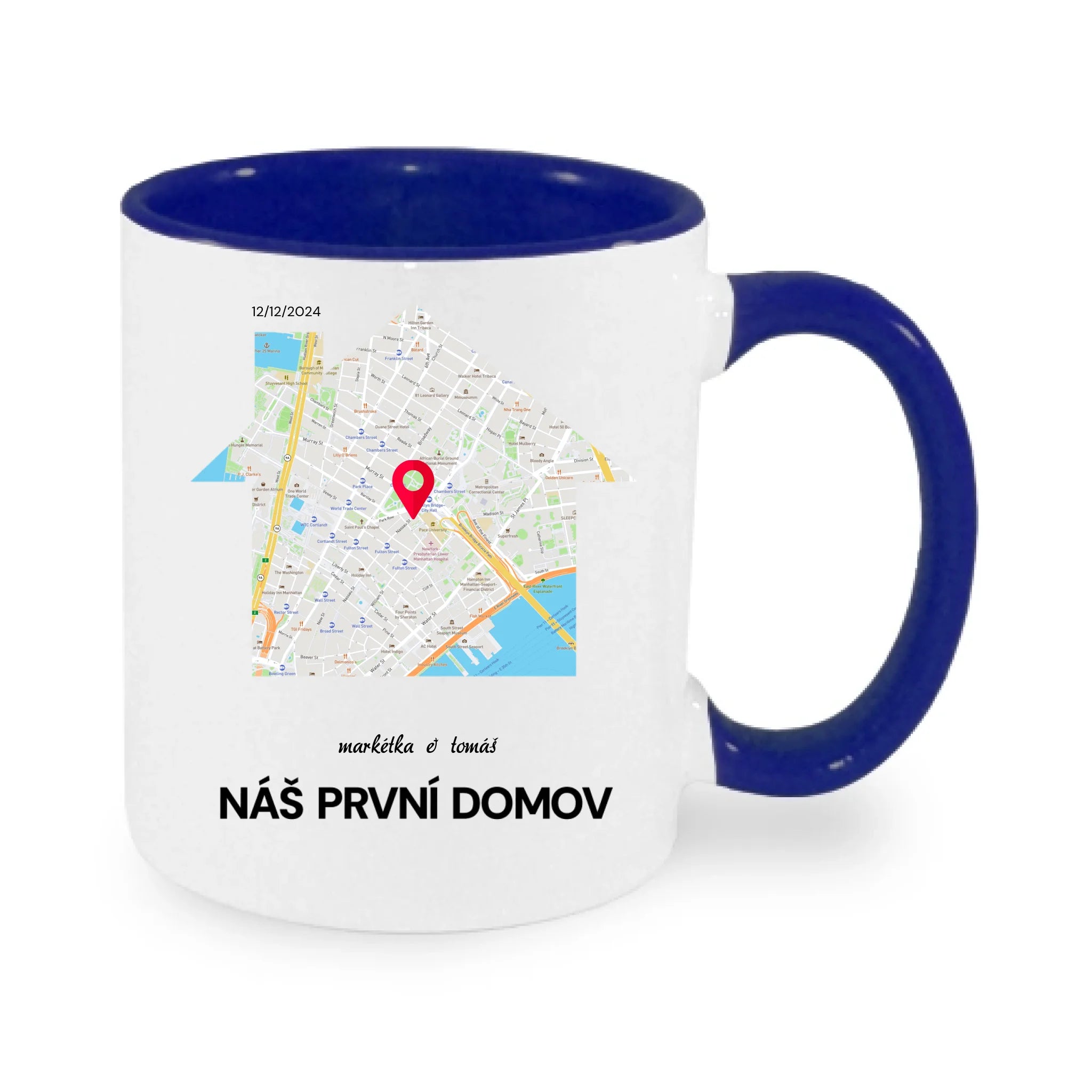 HRNÍČEK s motivem RODINA TADY TO ZAČALO (vyberete tvar mapy, místo, doplníte texty) potisk jen dopředu hrníček Bílá modrá 330 ml